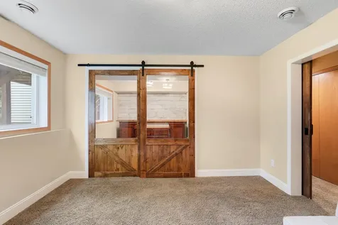 2186 Woodcrest Drive Woodbury MN 55129
