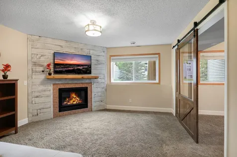 2186 Woodcrest Drive Woodbury MN 55129