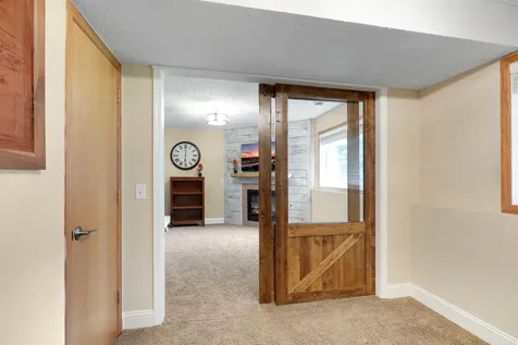 2186 Woodcrest Drive Woodbury MN 55129
