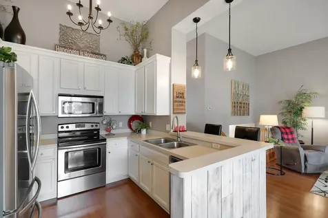 2186 Woodcrest Drive Woodbury MN 55129