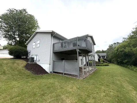 189 Mcintosh E La Crescent MN 55947