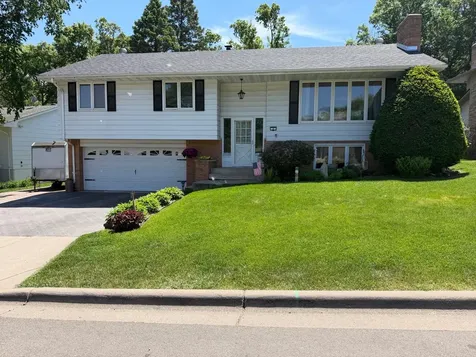 8 Imperial Drive E West Saint Paul MN 55118