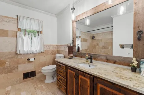 8 Imperial Drive E West Saint Paul MN 55118