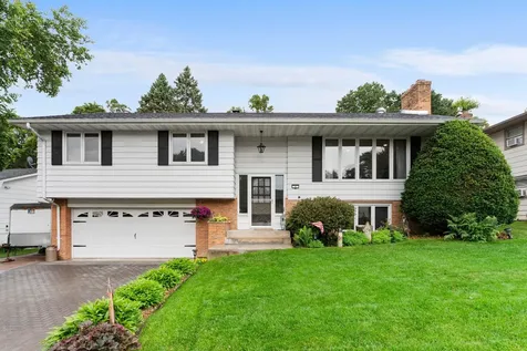 8 Imperial Drive E West Saint Paul MN 55118