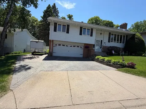 8 Imperial Drive E West Saint Paul MN 55118
