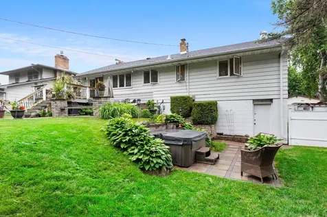 8 Imperial Drive E West Saint Paul MN 55118