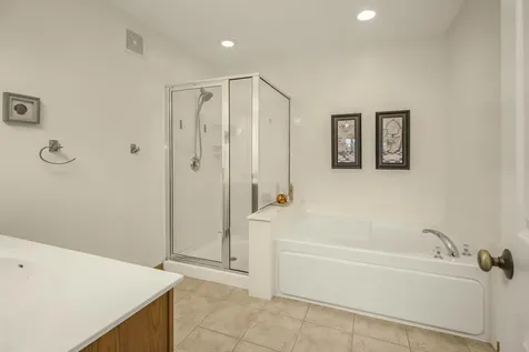 1691 Village Trail E Maplewood MN 55109