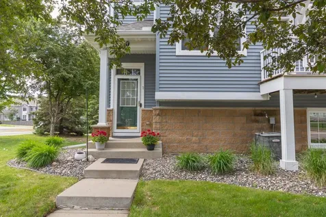 1691 Village Trail E Maplewood MN 55109