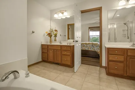 1691 Village Trail E Maplewood MN 55109