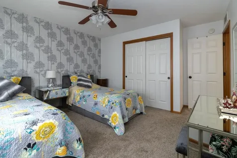 1691 Village Trail E Maplewood MN 55109