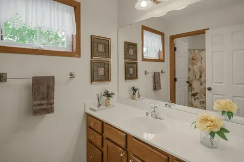 1691 Village Trail E Maplewood MN 55109