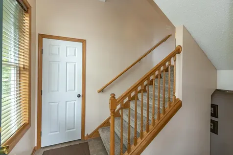 1691 Village Trail E Maplewood MN 55109