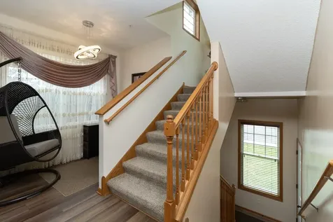 1691 Village Trail E Maplewood MN 55109