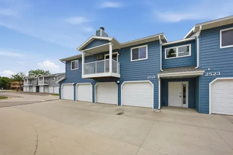 2521 25th Street S Fargo ND 58103