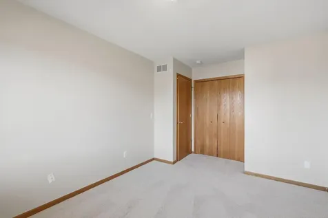 2213 E 117th Street Burnsville MN 55337