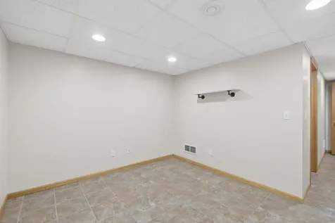 2213 E 117th Street Burnsville MN 55337