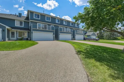 2213 E 117th Street Burnsville MN 55337