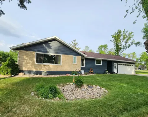 1105 5th Avenue SW Pipestone MN 56164