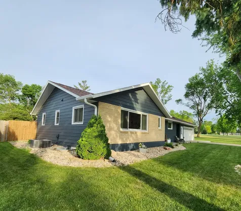 1105 5th Avenue SW Pipestone MN 56164