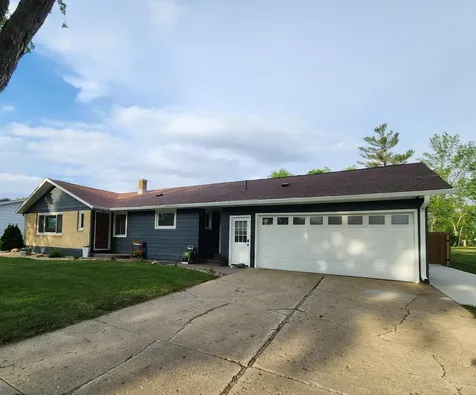 1105 5th Avenue SW Pipestone MN 56164