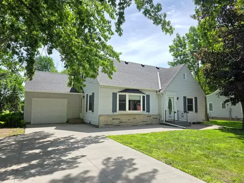 723 S 4th Street Le Sueur MN 56058