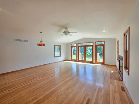 723 S 4th Street Le Sueur MN 56058