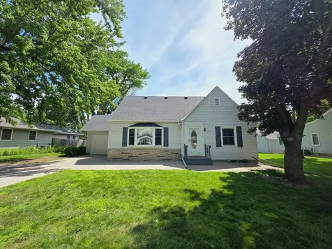 723 S 4th Street Le Sueur MN 56058