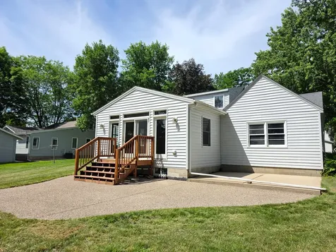 723 S 4th Street Le Sueur MN 56058