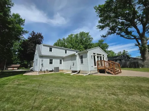 723 S 4th Street Le Sueur MN 56058