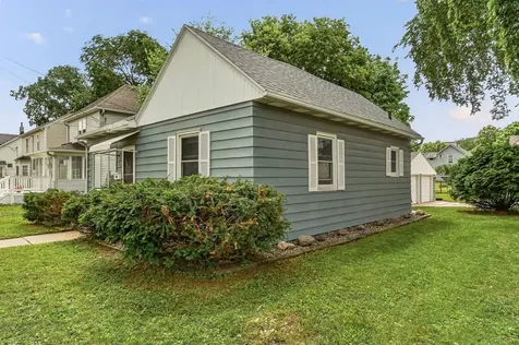 32 10th Street NW Rochester MN 55901
