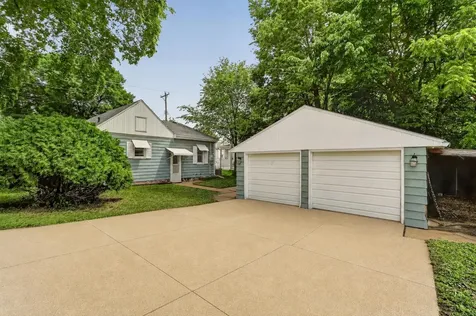32 10th Street NW Rochester MN 55901