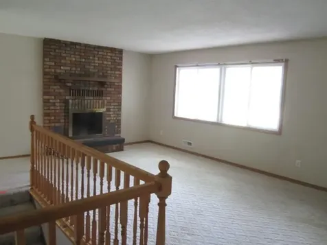 1064 273rd Avenue NE Isanti MN 55040