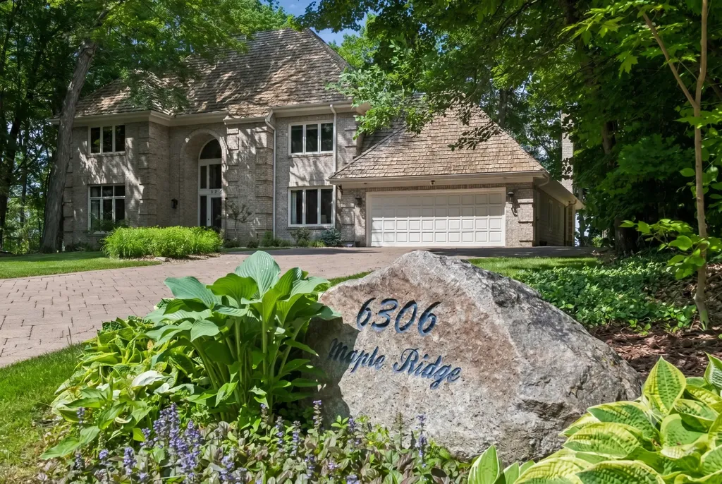 6306 Maple Ridge Excelsior MN 55331