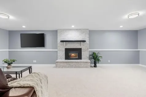 2129 Arkwright Street Maplewood MN 55117