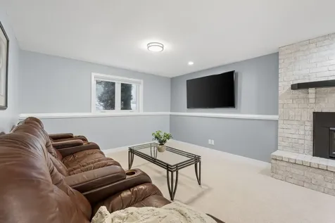 2129 Arkwright Street Maplewood MN 55117