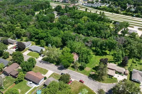 2006 11th Avenue NE Austin MN 55912