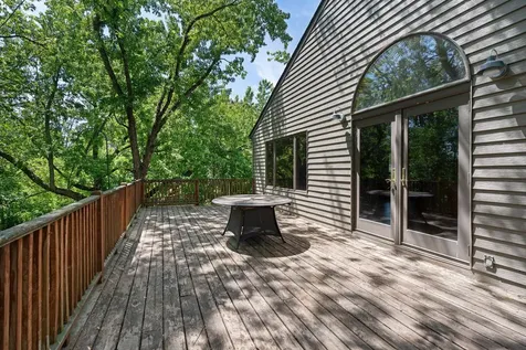 2006 11th Avenue NE Austin MN 55912