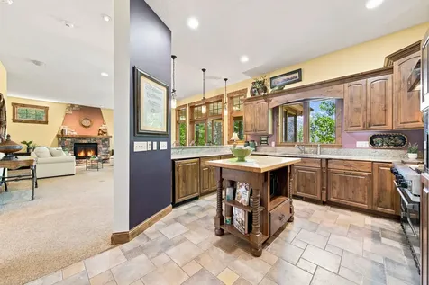 1008 Newhall Drive Faribault MN 55021