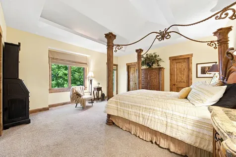 1008 Newhall Drive Faribault MN 55021