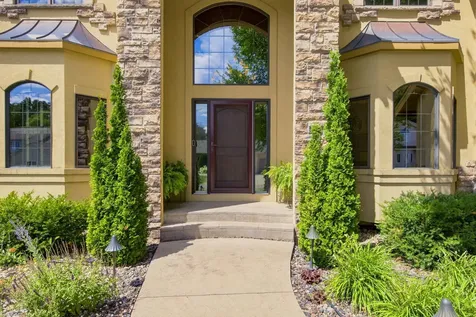 1008 Newhall Drive Faribault MN 55021