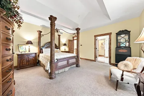 1008 Newhall Drive Faribault MN 55021
