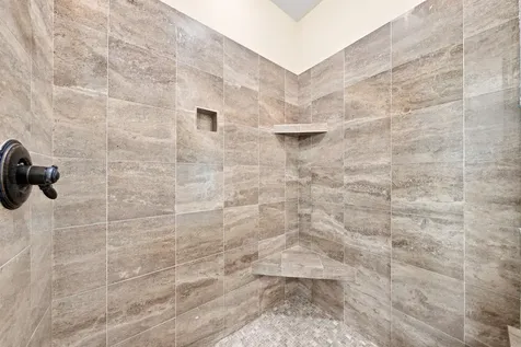 1008 Newhall Drive Faribault MN 55021
