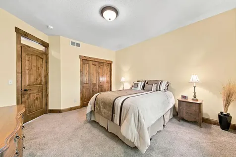 1008 Newhall Drive Faribault MN 55021