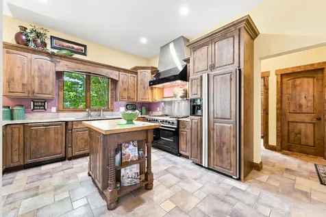 1008 Newhall Drive Faribault MN 55021