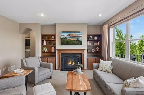 7091 Oak Ridge Court Shakopee MN 55379