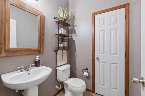 7091 Oak Ridge Court Shakopee MN 55379