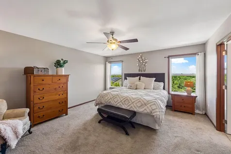 7091 Oak Ridge Court Shakopee MN 55379