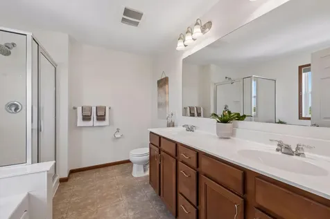 7091 Oak Ridge Court Shakopee MN 55379