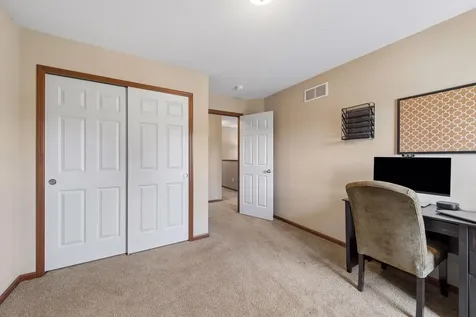 7091 Oak Ridge Court Shakopee MN 55379