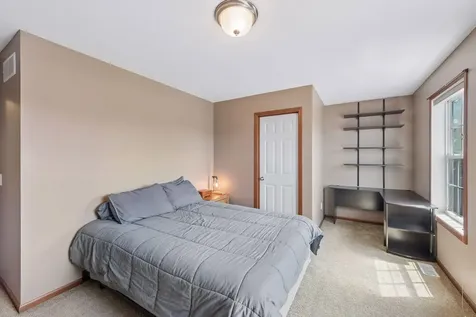 7091 Oak Ridge Court Shakopee MN 55379